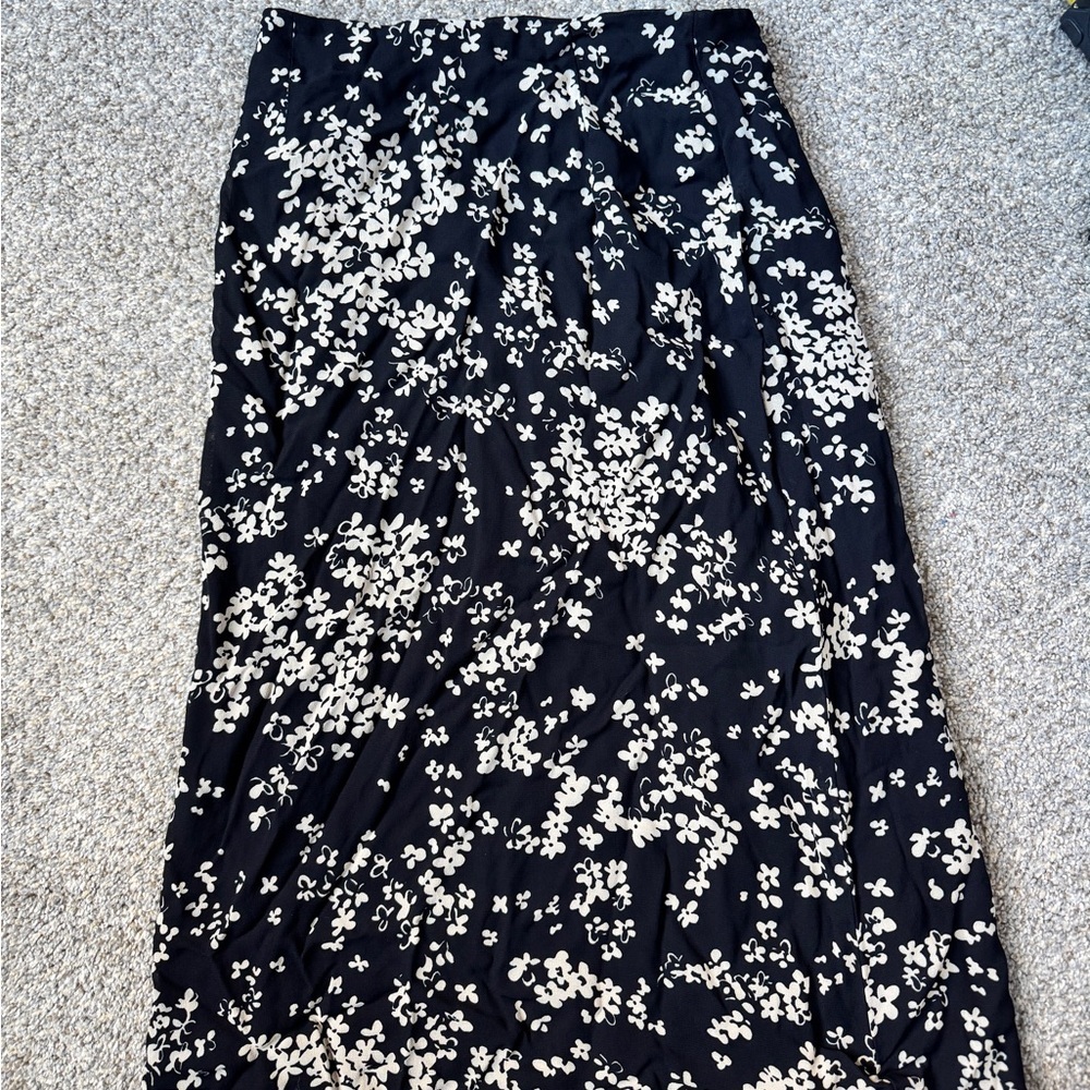 Talbots Black and White Floral Blouse and Skirt Set - Picture 4 of 9
